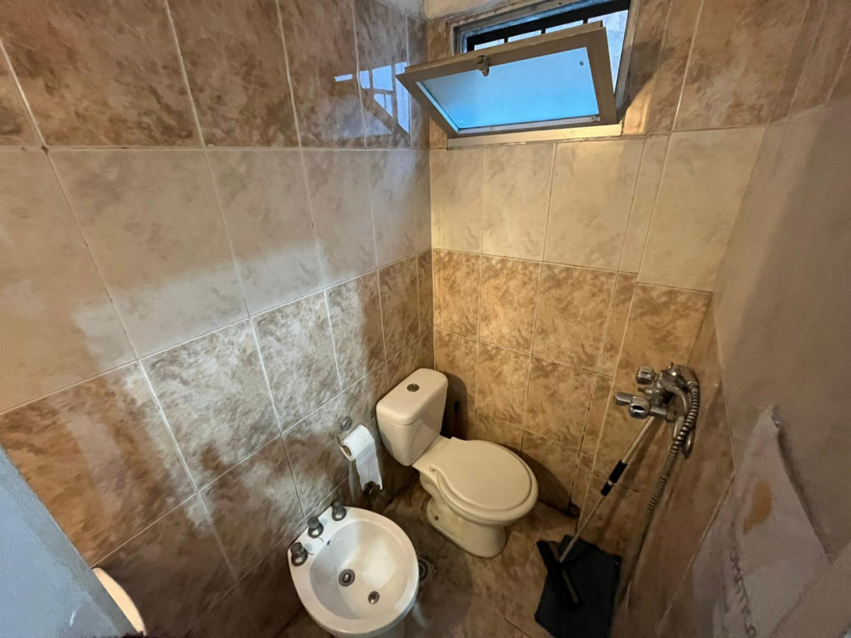 Local Comercial ID.6419 - Alquiler Local 60m2 Cordon con Patio 