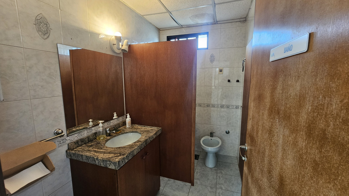 Local Comercial ID.4312 - Venta o Alquiler Impresionante Local Comercial La Blanqueada