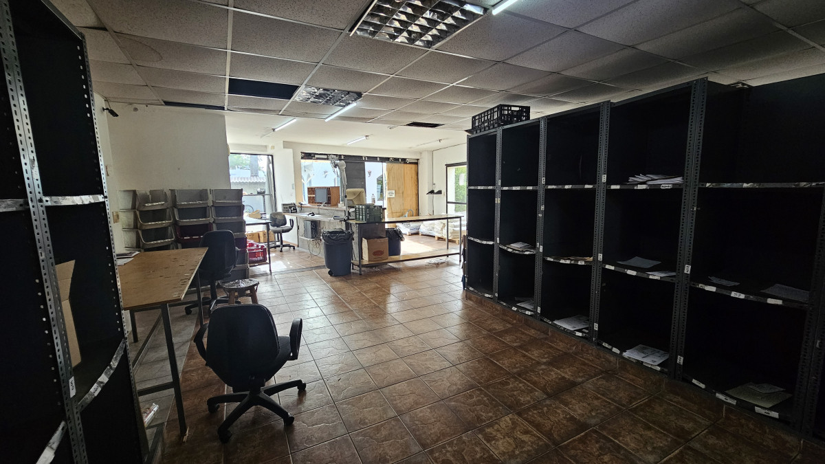 Local Comercial ID.4312 - Venta o Alquiler Impresionante Local Comercial La Blanqueada