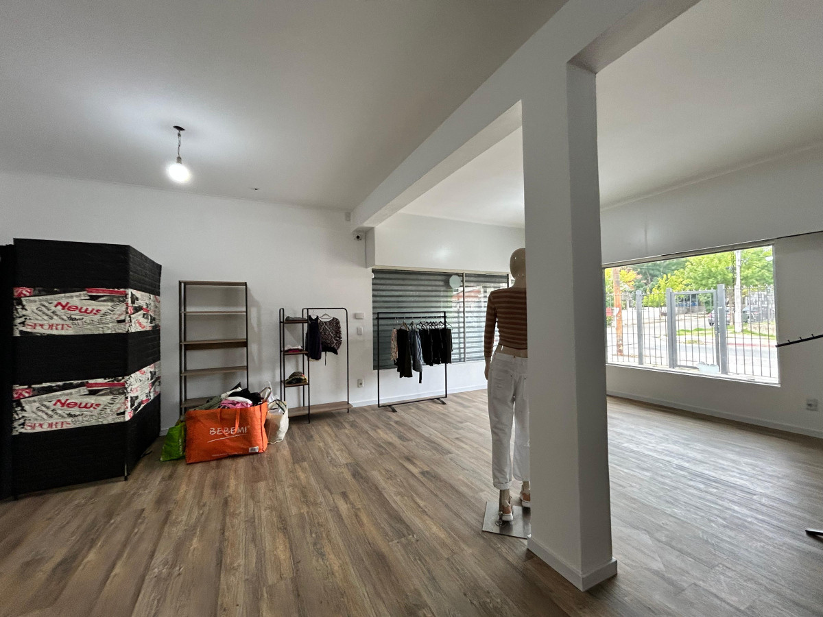 Local Comercial ID.4526 - Venta Local Comercial 230m2 Cerro 