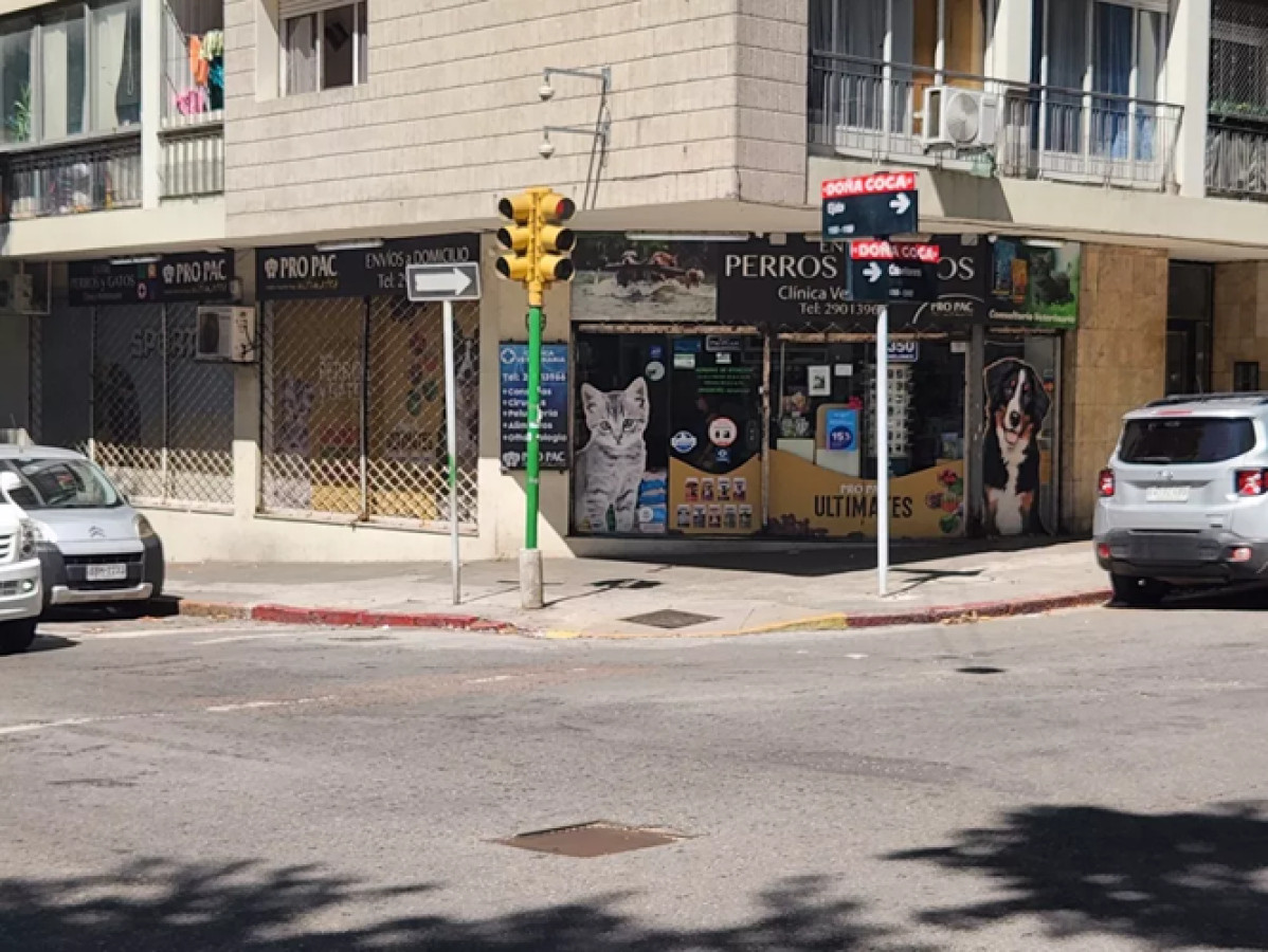 Local Comercial ID.4398 - Venta con Renta Local Comercial Centro Ideal Inversión
