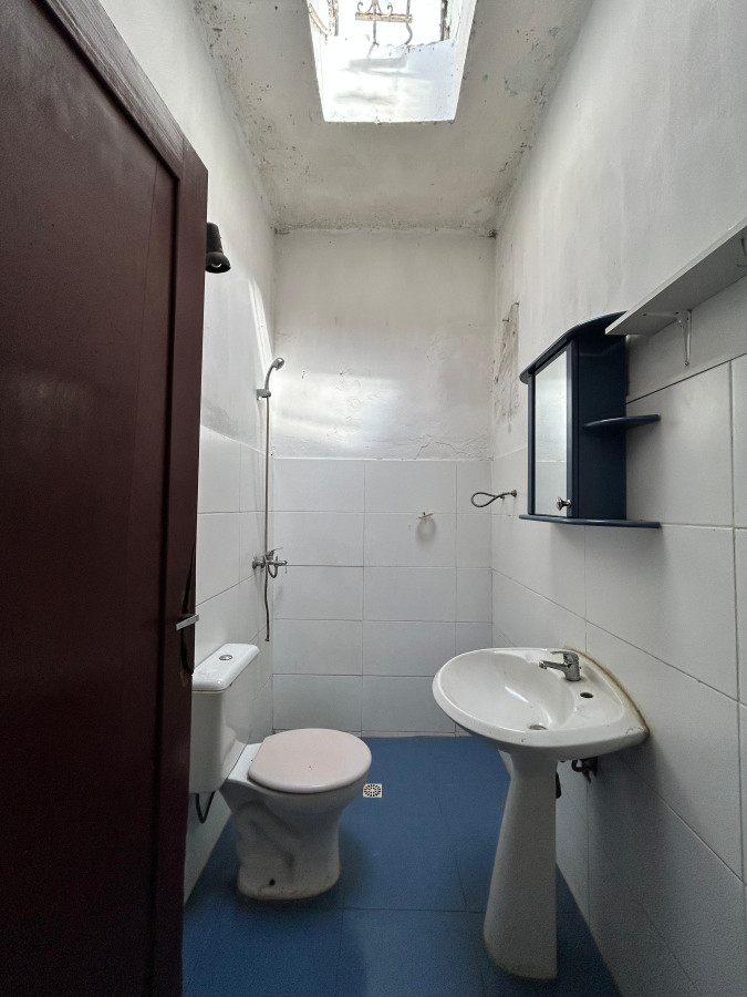 Local Comercial ID.4347 - Venta con renta Gran Local Comercial con Vivienda La Teja