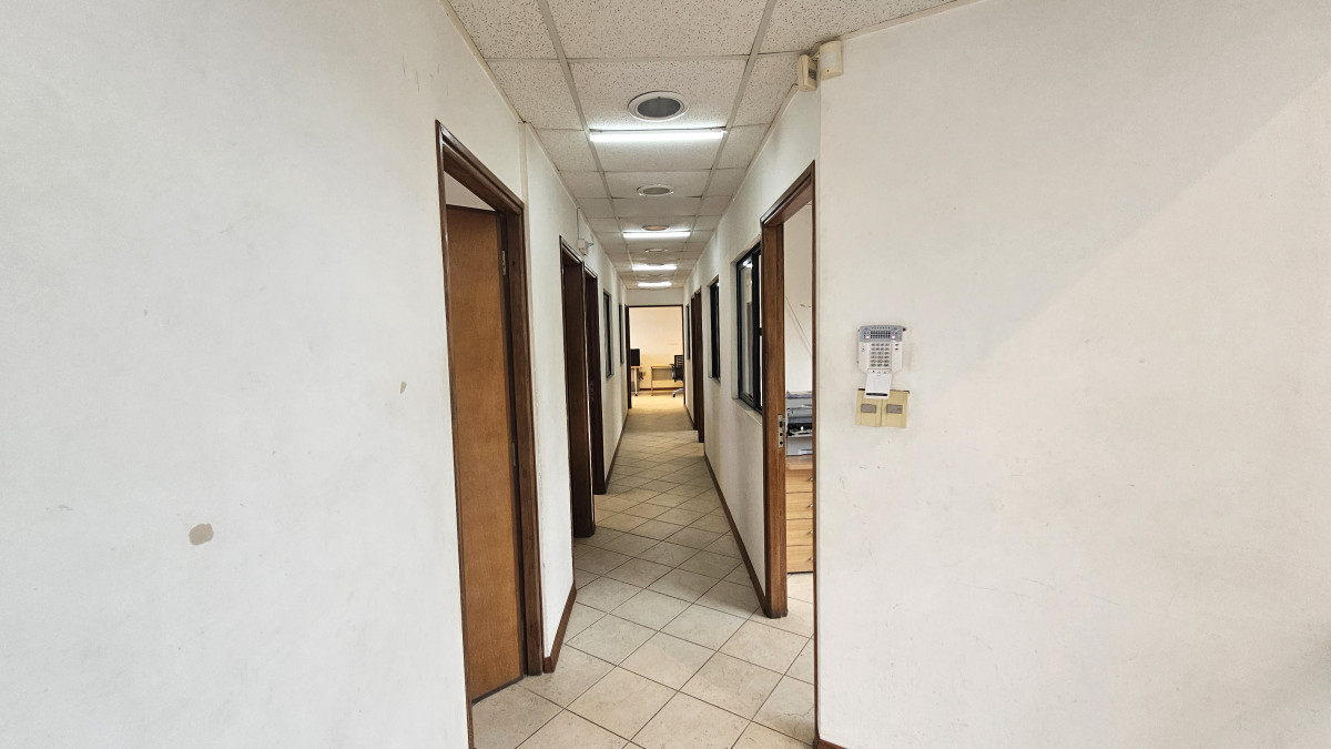 Local Comercial ID.4312 - Venta o Alquiler Impresionante Local Comercial La Blanqueada