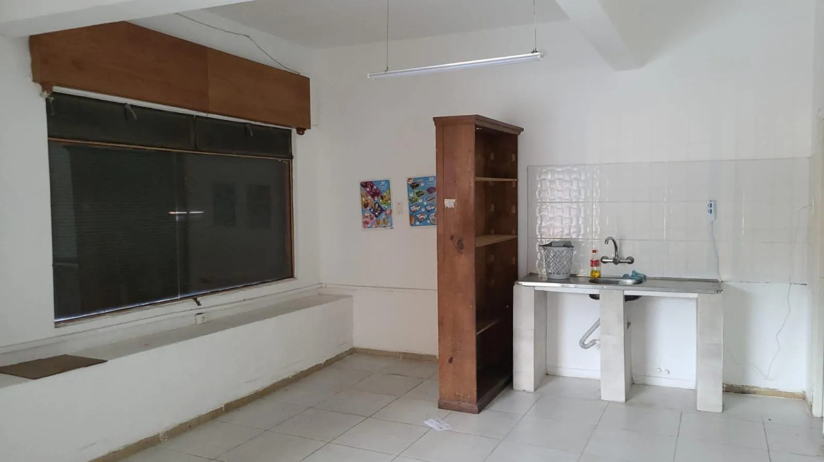 Local Comercial ID.6498 - Venta y Alquiler Local Comercial 84m2 Aguada