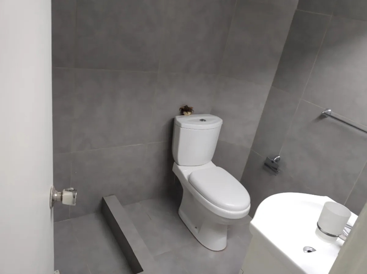 Local Comercial ID.4763 - Alquiler Local Comercial Impecable Cordón
