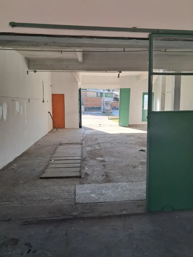 Local Comercial ID.4915 - Alquiler Local Comercial 136m2 Prado