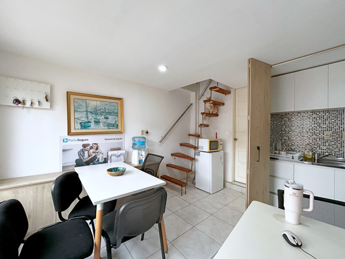 Local Comercial ID.5309 - Alquiler Local con Vivienda Reducto sobre Av San Martin
