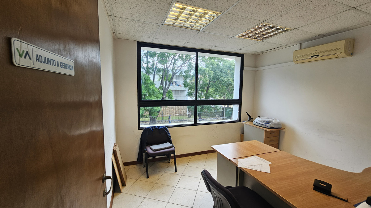 Local Comercial ID.4312 - Venta o Alquiler Impresionante Local Comercial La Blanqueada