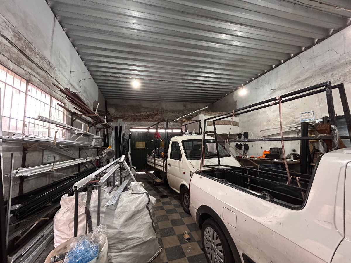 Local Comercial ID.5068 - Venta Local o Depósito con Terreno Villa Española 332m2