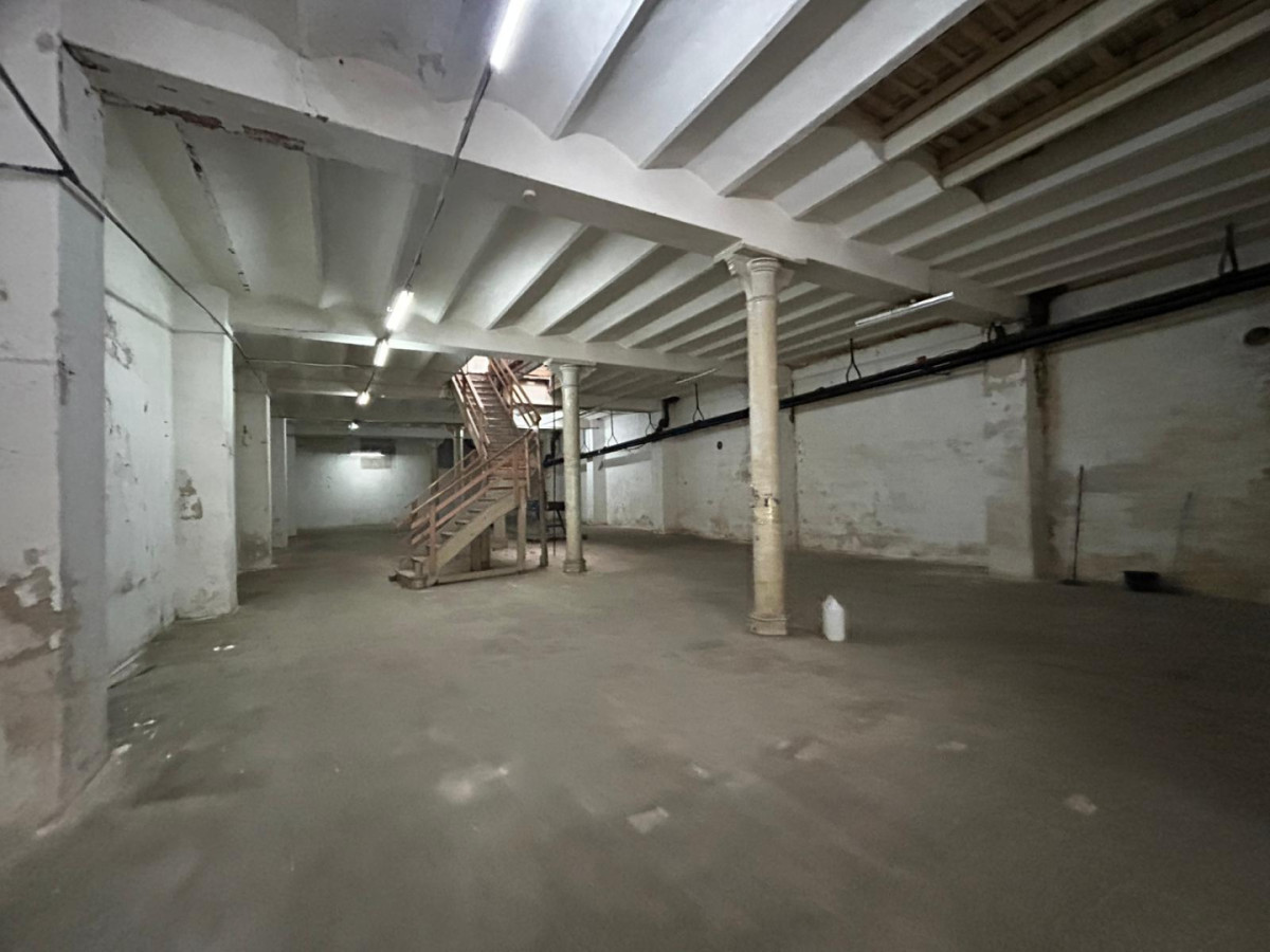 Local Comercial ID.6922 - Venta y Alquiler Local Comercial 774m2 Villa Muñoz sobre Avenida