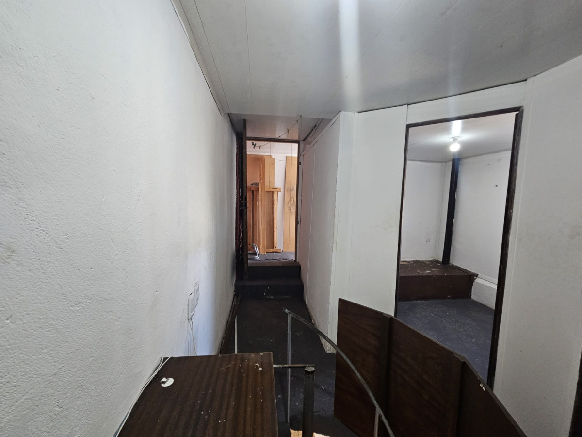 Local Comercial ID.6442 - Alquiler o Venta Local o Vivienda Malvin 75m2 en dos plantas
