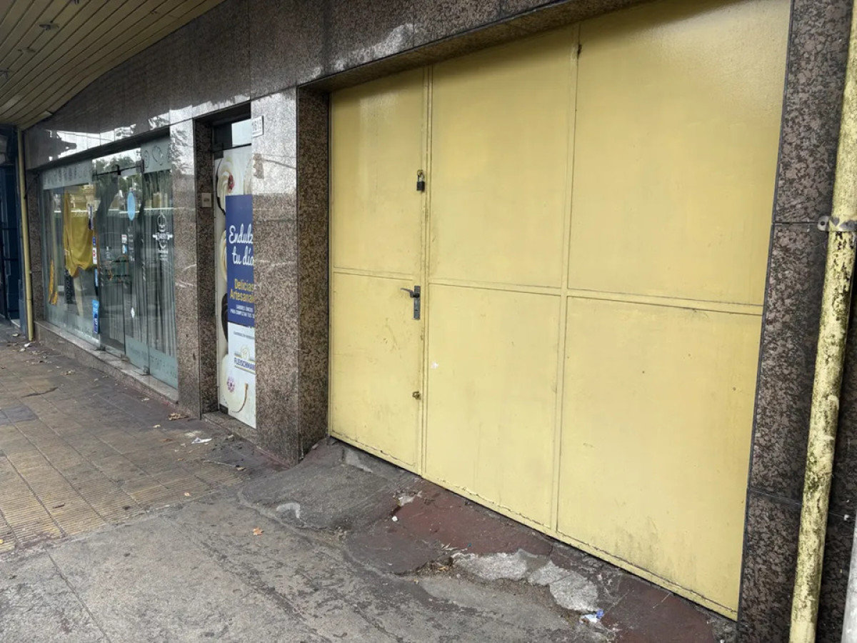 Local Comercial ID.6200 - Alquiler Local Comercial Cordon 100m2 ideal Panaderia o Super