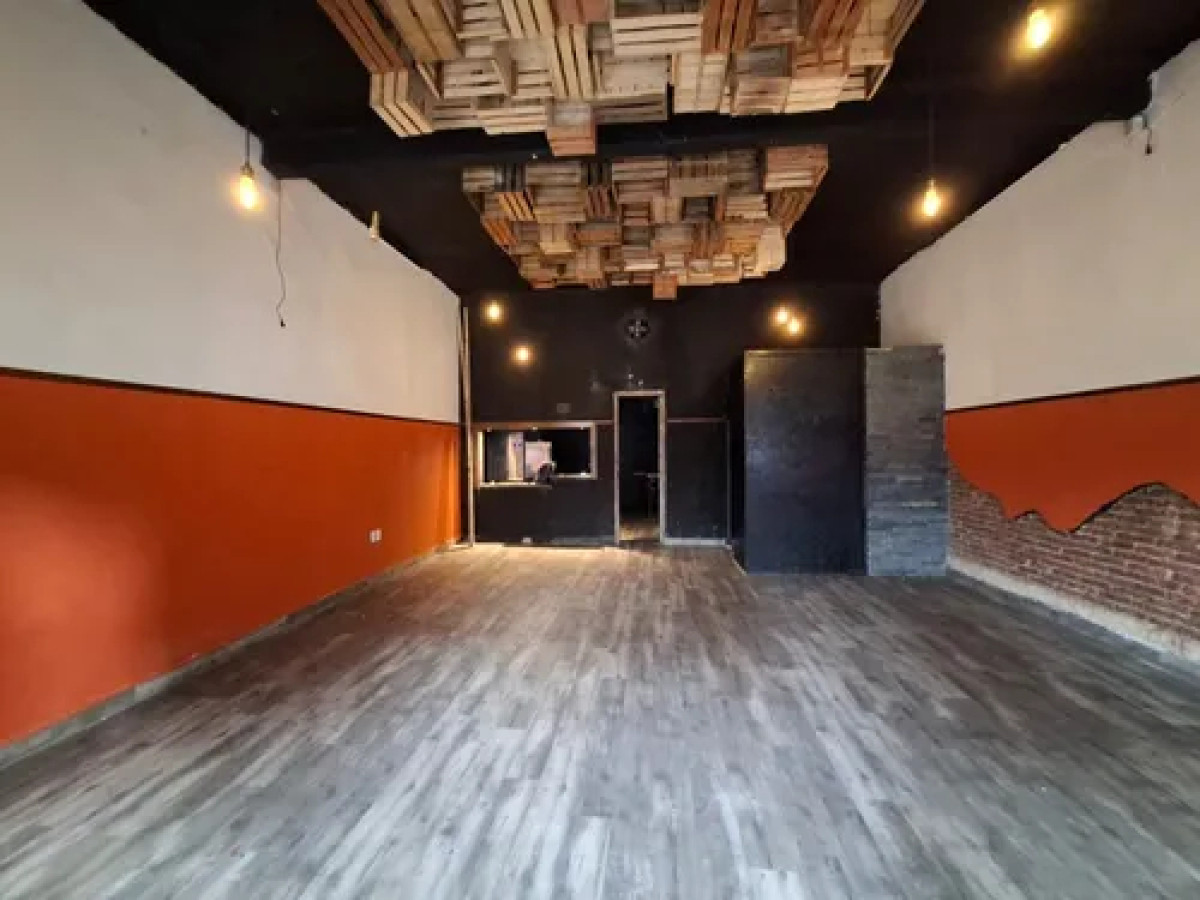 Local Comercial ID.5300 - Alquiler Local Comercial 144m2 Parque Batlle