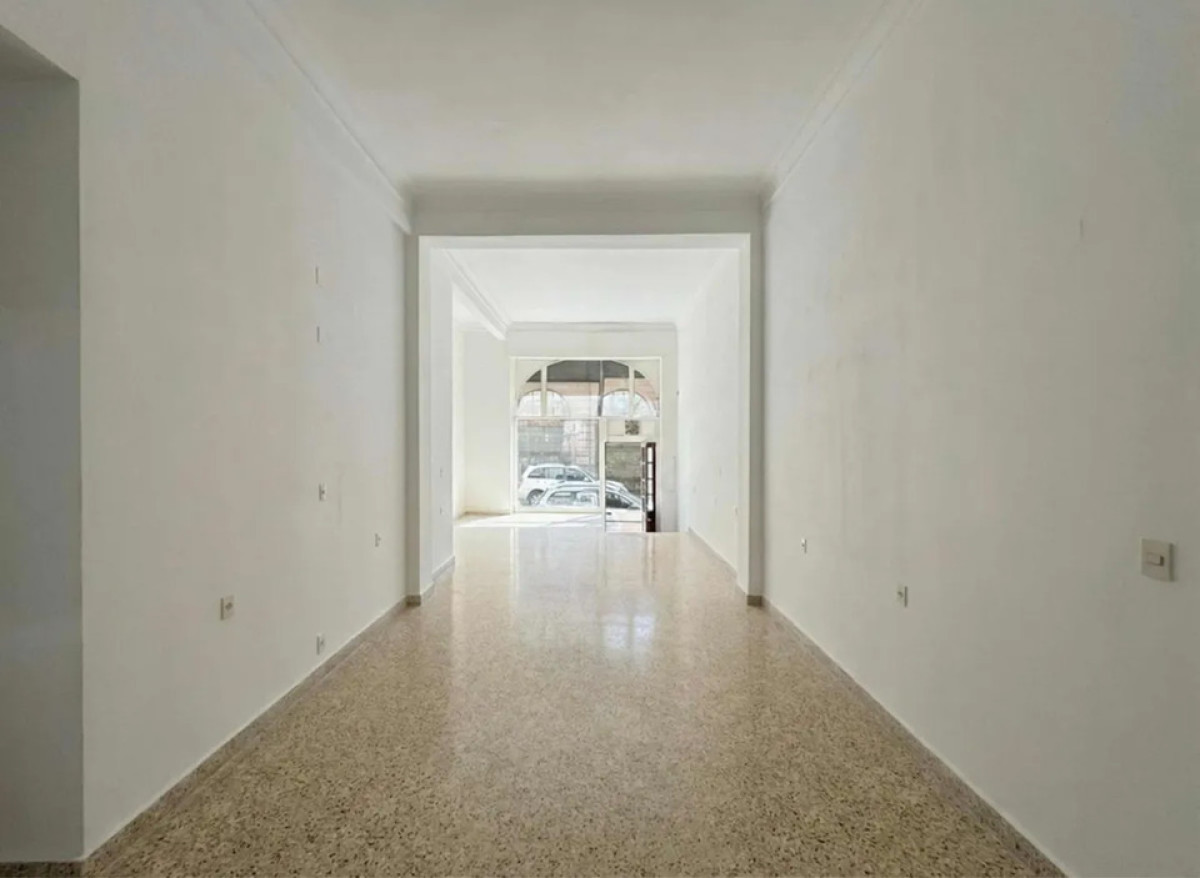 Local Comercial ID.5590 - Alquiler Local con Doble Frente 82m2 Ciudad Vieja 