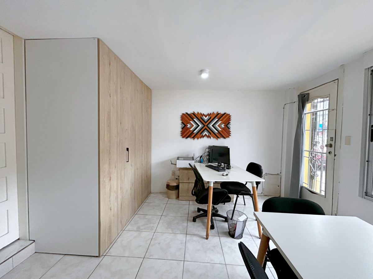 Local Comercial ID.5309 - Alquiler Local con Vivienda Reducto sobre Av San Martin