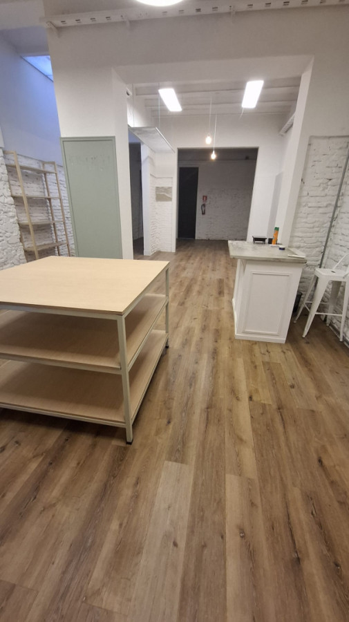 Local Comercial ID.6493 - Venta con Renta Local Padron Unico Pocitos 86m2 Inversion