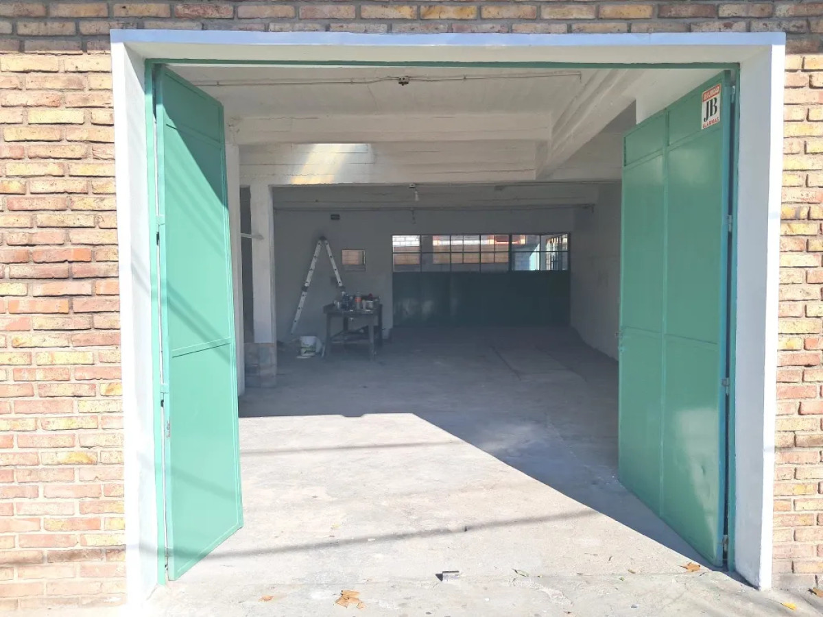 Local Comercial ID.4915 - Alquiler Local Comercial 136m2 Prado
