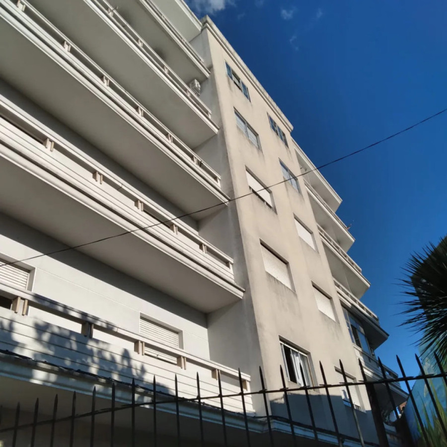 Local Comercial ID.5839 - Venta Dos Locales en Uno 140m2 Cordon