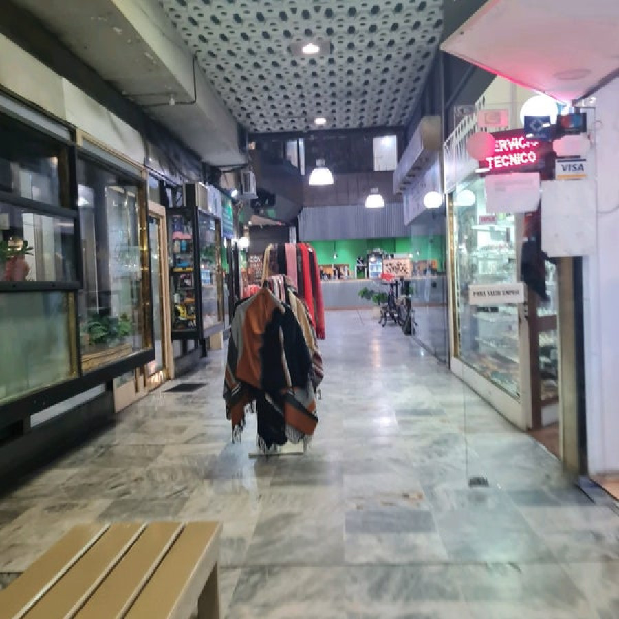 Local Comercial ID.4553 - Alquiler o Venta Local Comercial Galerias DeLondon Centro