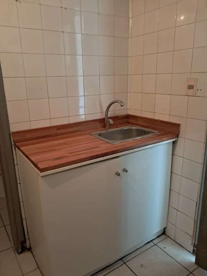 Local Comercial ID.6073 - Alquiler Local Ciudad Vieja frente a la Rambla 70m2