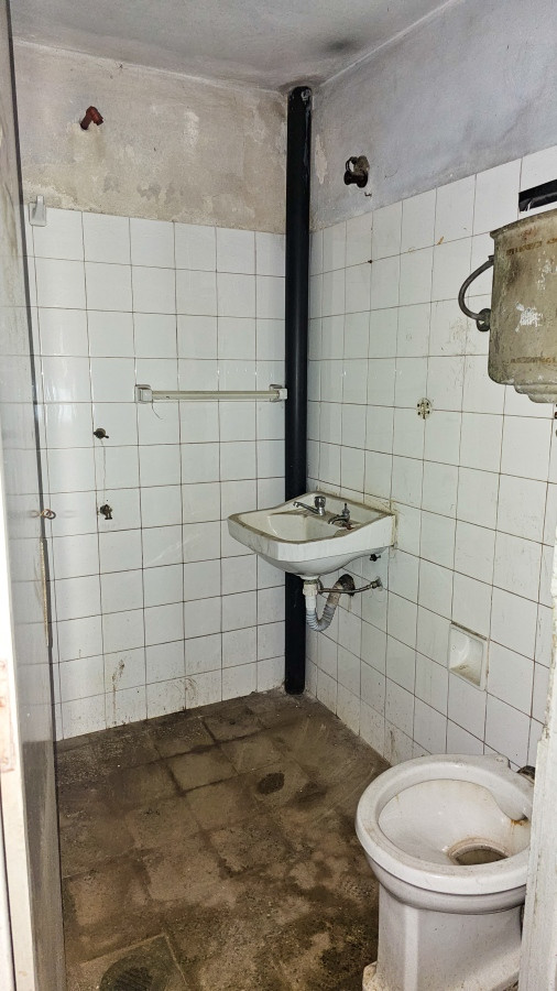 Local Comercial ID.3099 - Venta Local Comercial-Edificio 3 Plantas Cordón