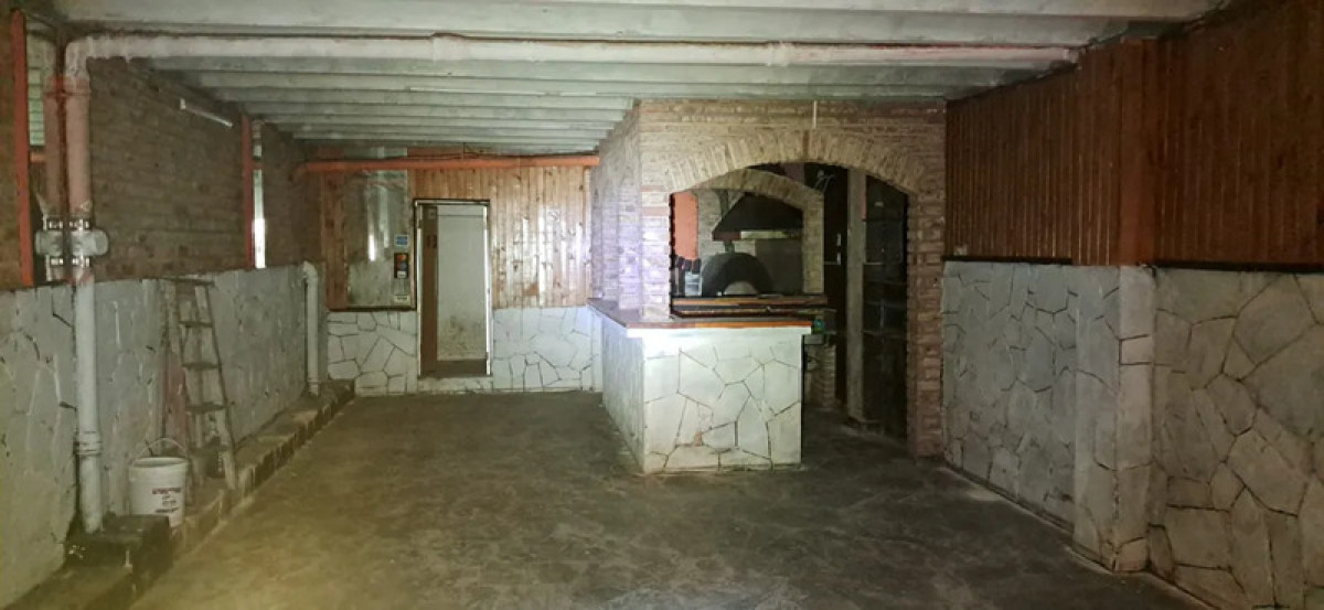 Local Comercial ID.5413 - Venta o Alquiler Local Gastronomico o Vivienda Aguada