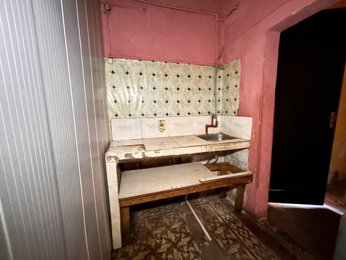 Local Comercial ID.4347 - Venta con renta Gran Local Comercial con Vivienda La Teja