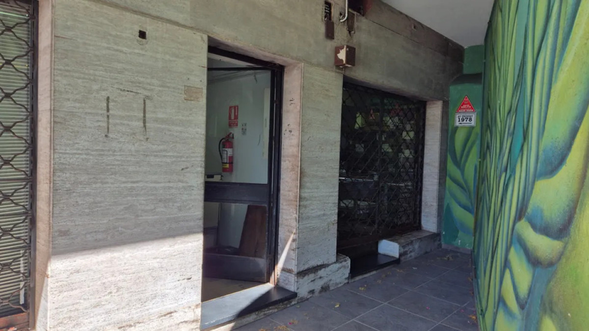 Local Comercial ID.5839 - Venta Dos Locales en Uno 140m2 Cordon