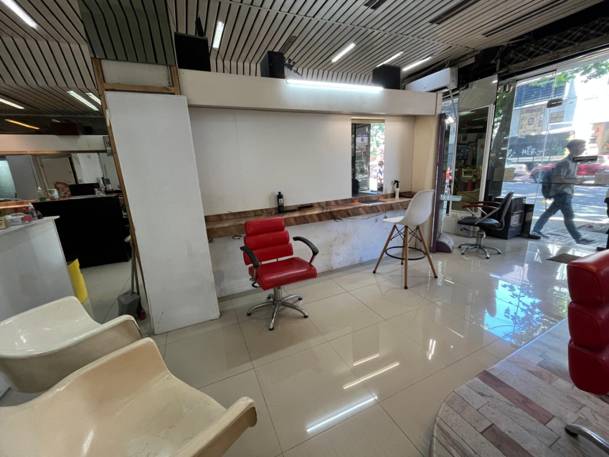 Local Comercial ID.5820 - Venta Local con Vivienda dos Plantas 240m2 Centro