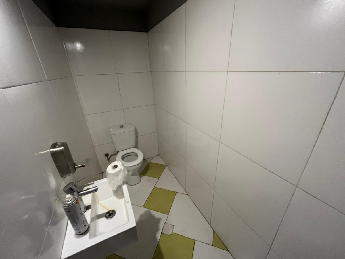 Local Comercial ID.5483 - Alquiler Local Gastronomico Parque Rodo con Sotano 70m2