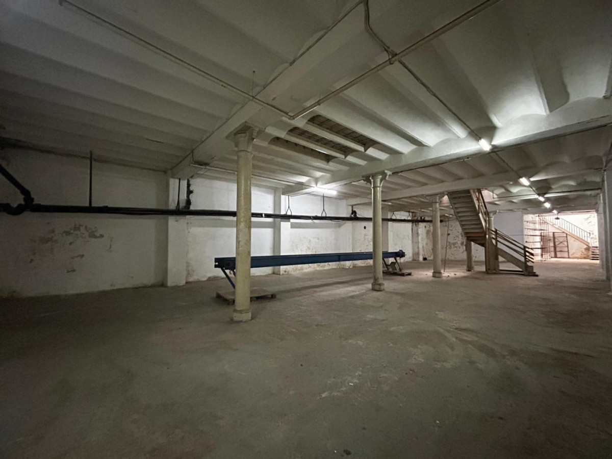 Local Comercial ID.6922 - Venta y Alquiler Local Comercial 774m2 Villa Muñoz sobre Avenida