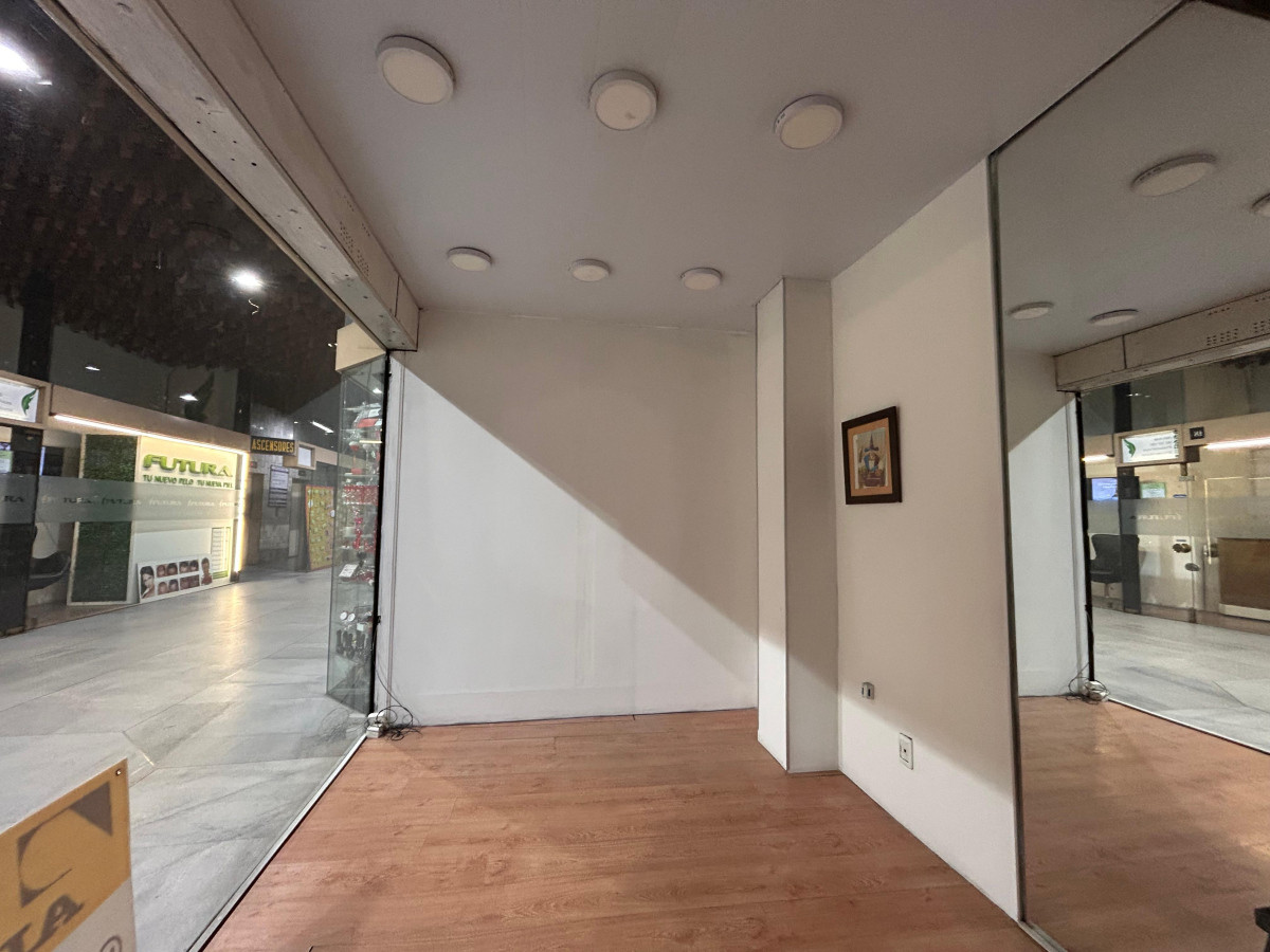 Local Comercial ID.4552 - Alquiler Local Comercial 9m2 Centro Galería Cristal
