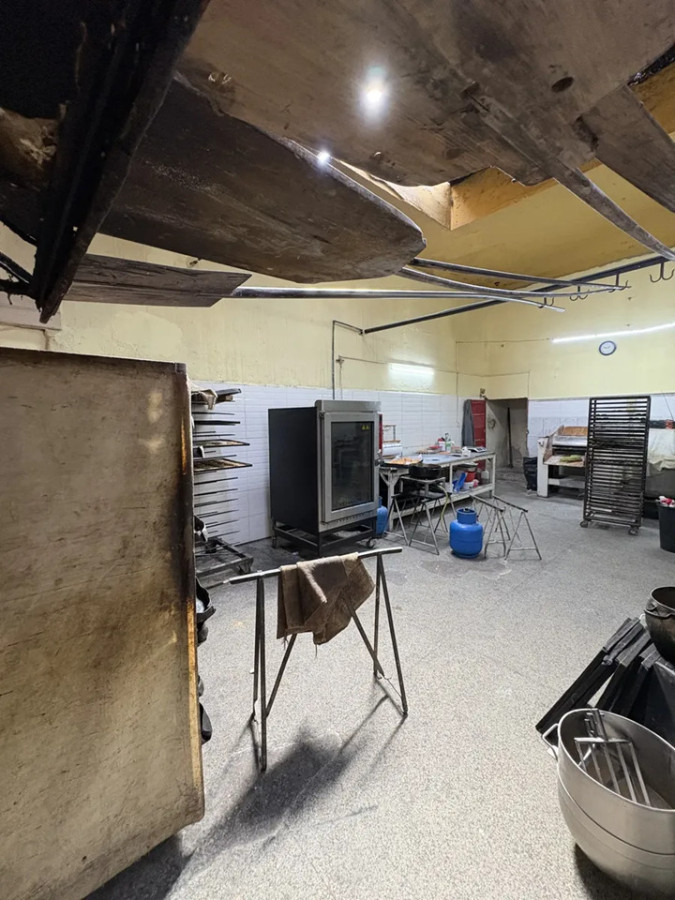Local Comercial ID.6329 - Venta Local con Renta 11% anual Aires Puros Inversion