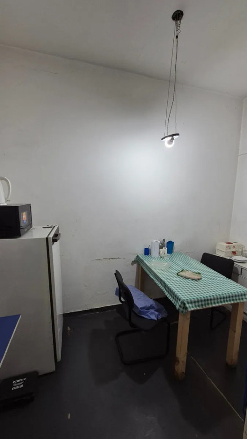 Local Comercial ID.5839 - Venta Dos Locales en Uno 140m2 Cordon