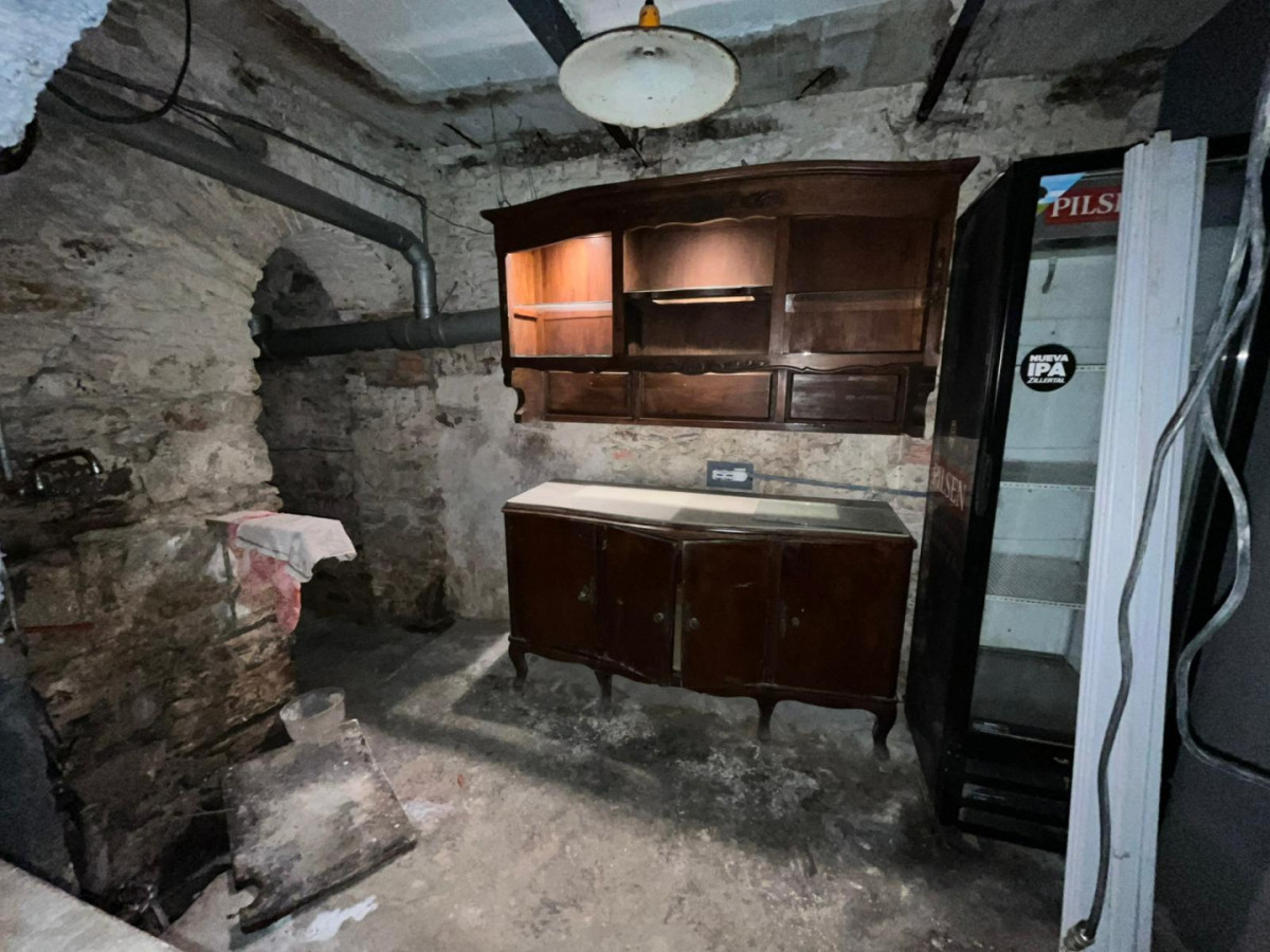 Local Comercial ID.5483 - Alquiler Local Gastronomico Parque Rodo con Sotano 70m2