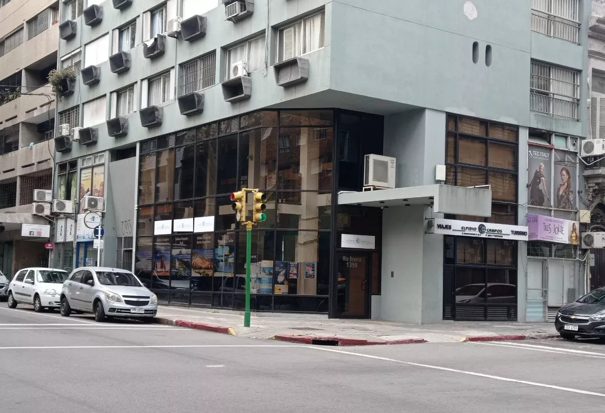 Local Comercial ID.4129 - Alquiler o Venta Local Comercial Centro 