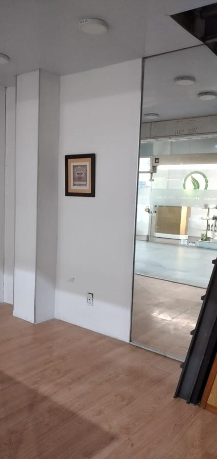 Local Comercial ID.4552 - Alquiler Local Comercial 9m2 Centro Galería Cristal