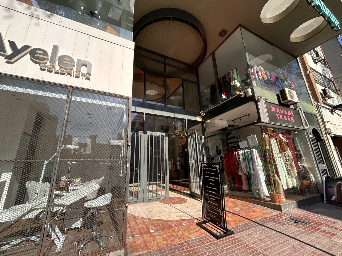 Local Comercial ID.4554 - Alquiler Local Comercial Galeria Libertador Centro Montevideo