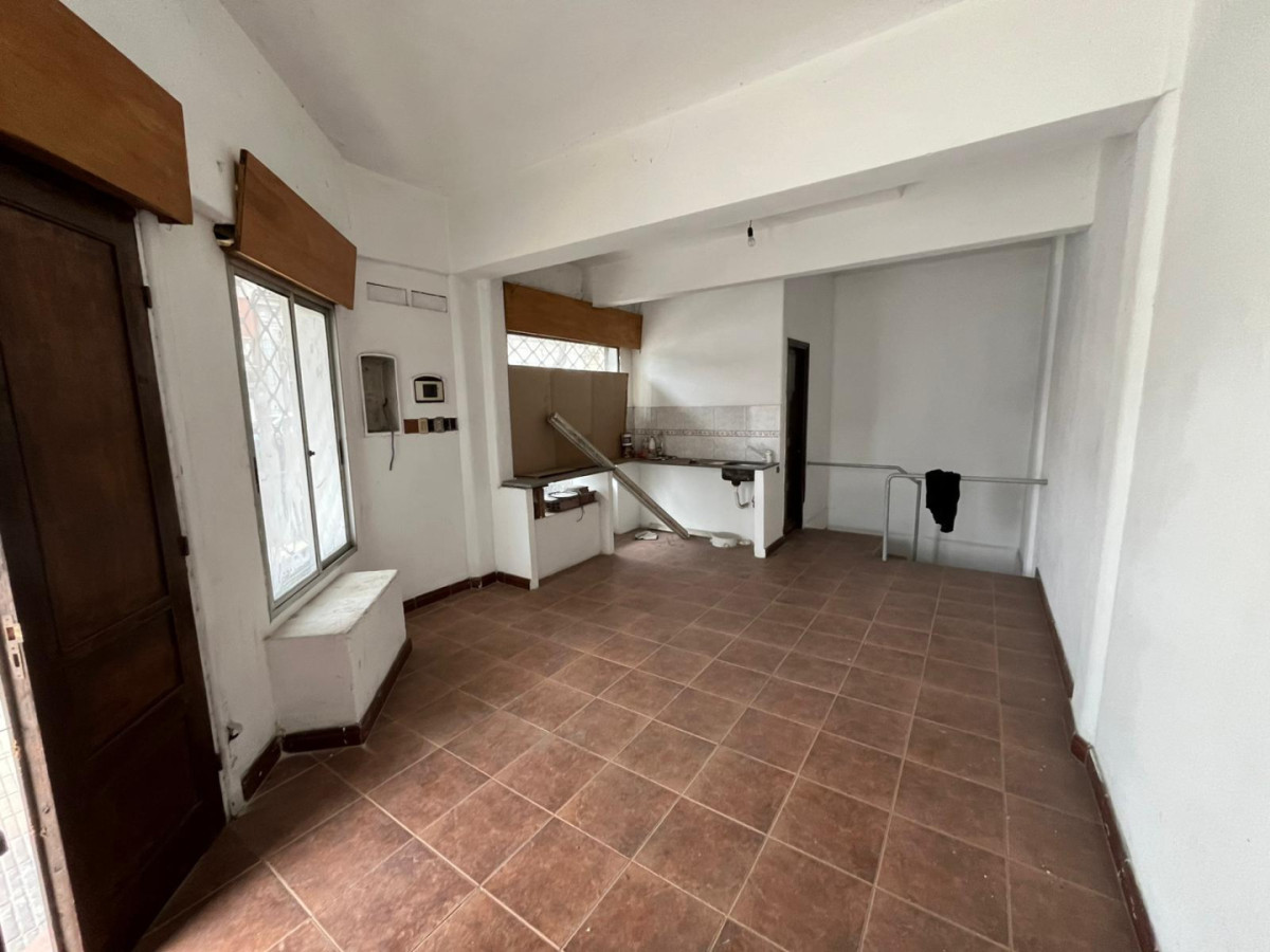 Local Comercial ID.6366 - Alquiler Local con Vivienda Goes con Sotano