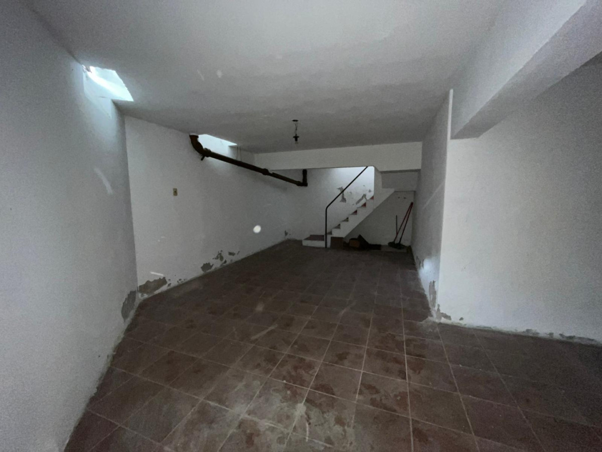 Local Comercial ID.6366 - Alquiler Local con Vivienda Goes con Sotano
