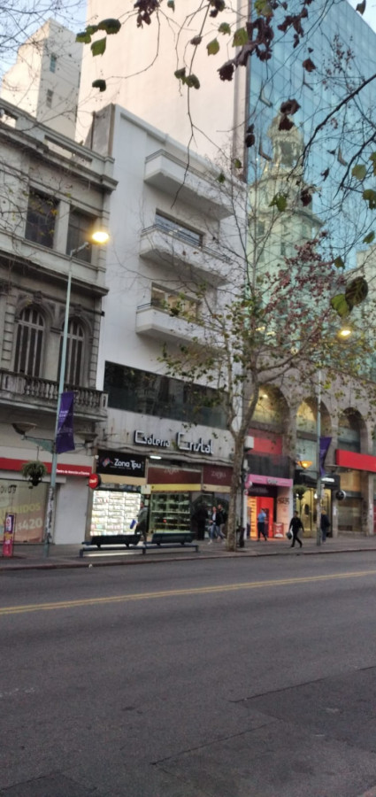 Local Comercial ID.4552 - Alquiler Local Comercial 9m2 Centro Galería Cristal