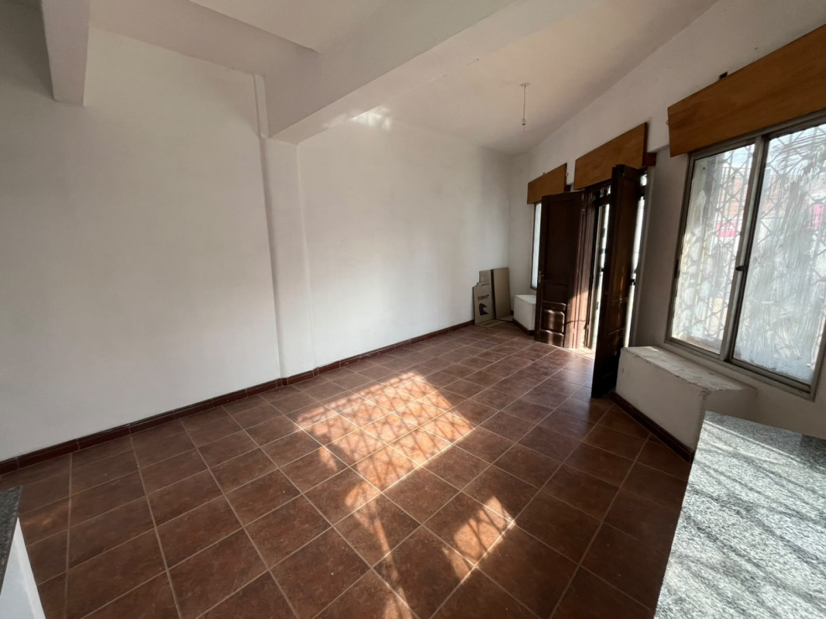 Local Comercial ID.6366 - Alquiler Local con Vivienda Goes con Sotano