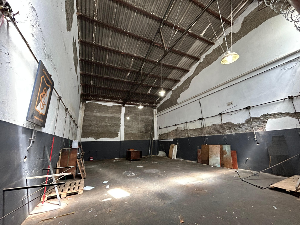 Local Comercial ID.4508 - Venta con Renta Depósito o Local La Comercial