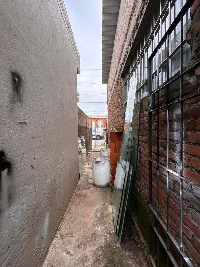 Local Comercial ID.5068 - Venta Local o Depósito con Terreno Villa Española 332m2