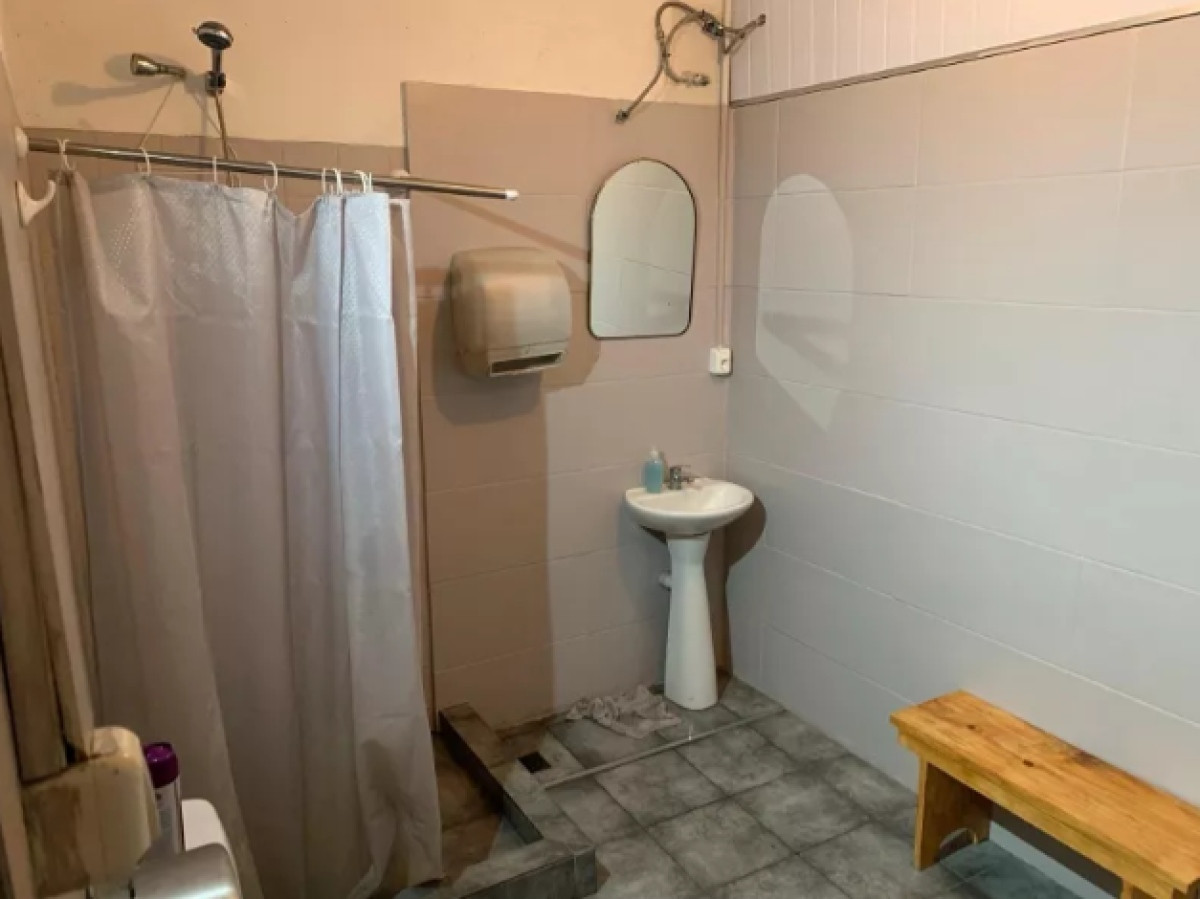 Local Comercial ID.3595 - Venta Local Con Renta Brazo Oriental 
