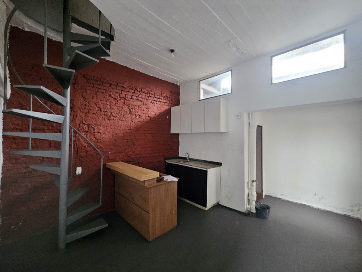 Local Comercial ID.6442 -  Venta con Renta Local o Vivienda Malvin 75m2 Inversion