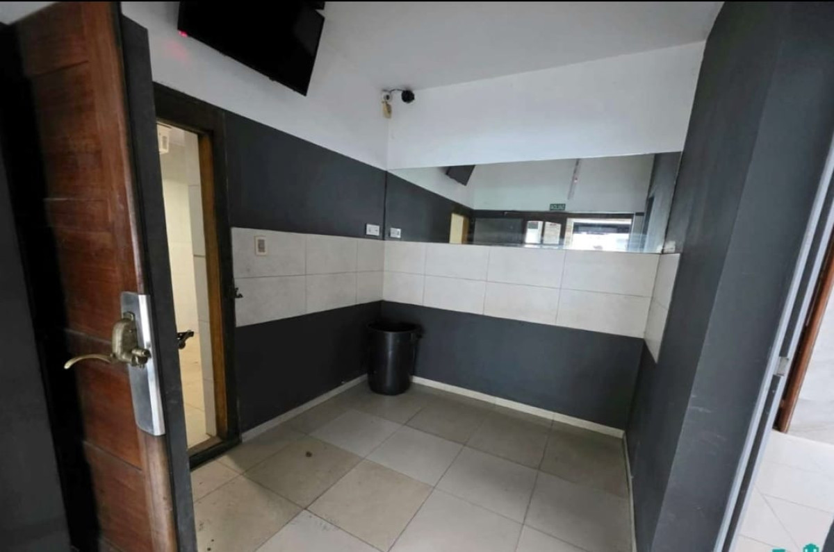 Local Comercial ID.6985 - Alquiler Local Comercial 212m2 Goes 
