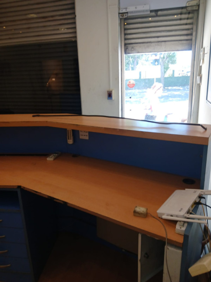 Local Comercial ID.5602 - Alquiler Local Comercial 1800m2 La Comercial con cocheras