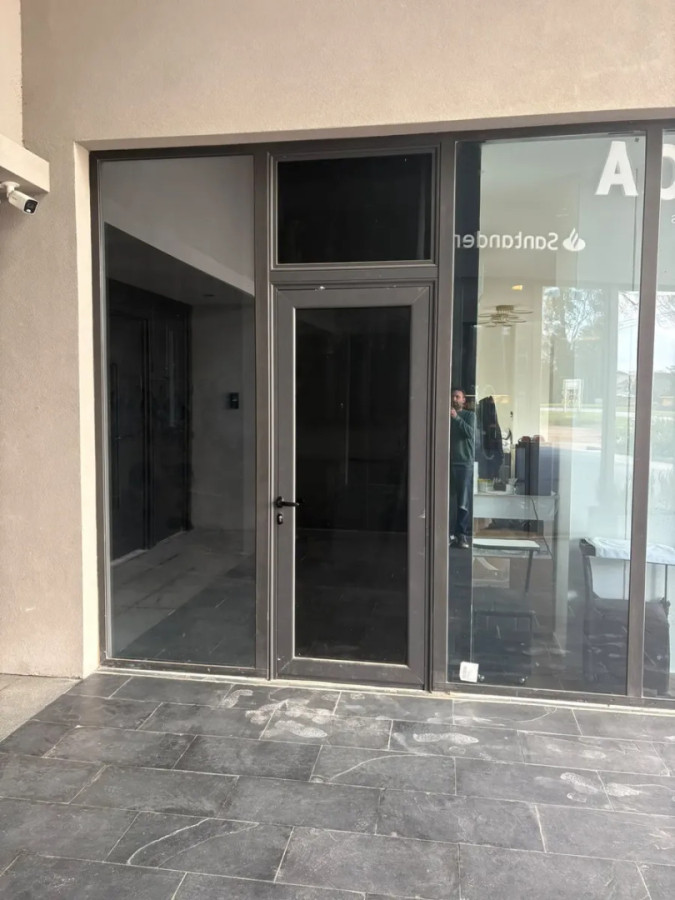 Local Comercial ID.7008 - Alquiler Excelente Local Nuevo Barra de Carrasco
