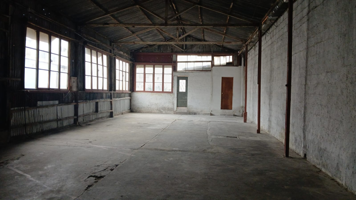 Local Comercial ID.4978 - Alquiler Local o Deposito 119m2 Maroñas